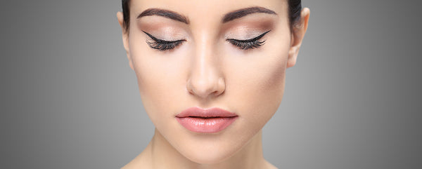 How to Apply Winged Eyeliner for Beginners: Step by Step Guide