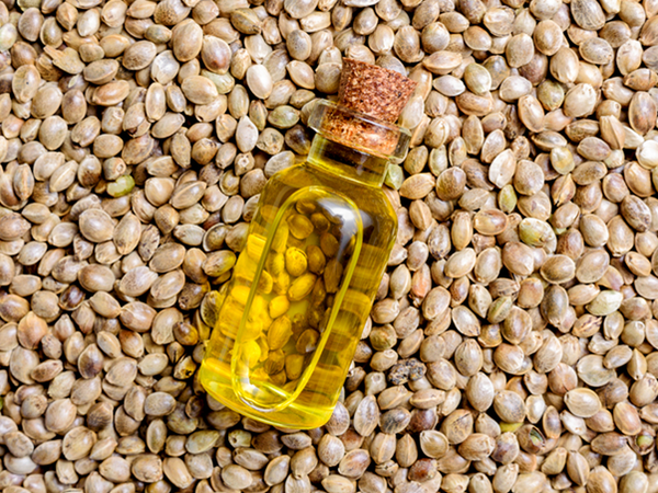 How does hemp oil benefit the skin?